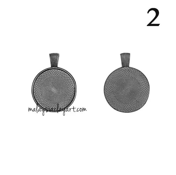 1 x Necklace Pendant Round Frame