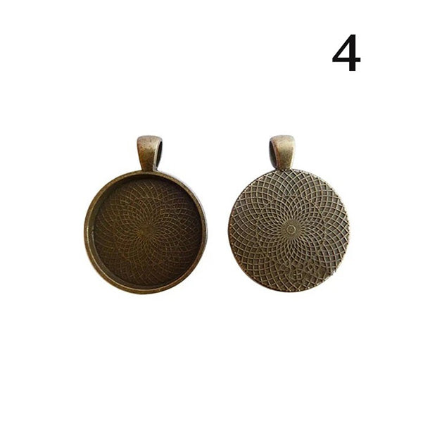 1 x Necklace Pendant Round Frame