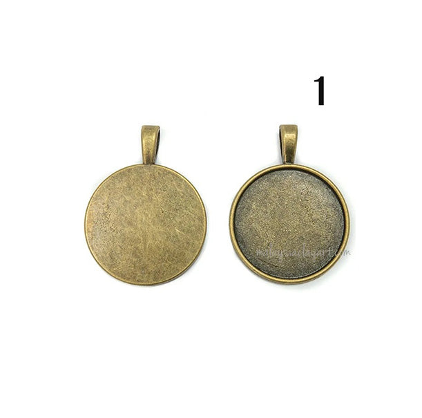 1 x Necklace Pendant Round Frame