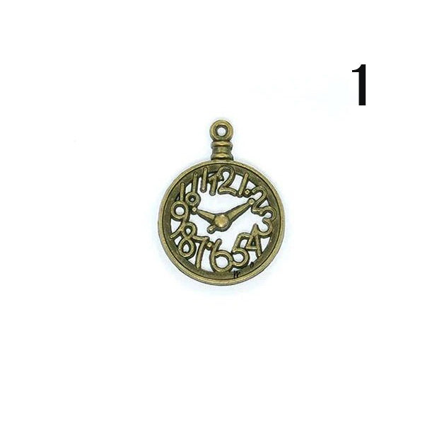 1 x Clock Vintage Zakka Charm