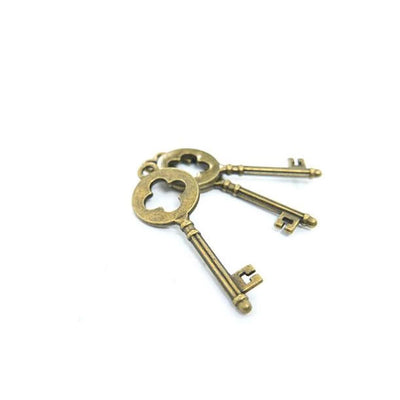 1 x Key Bronze Vintage Zakka Charm