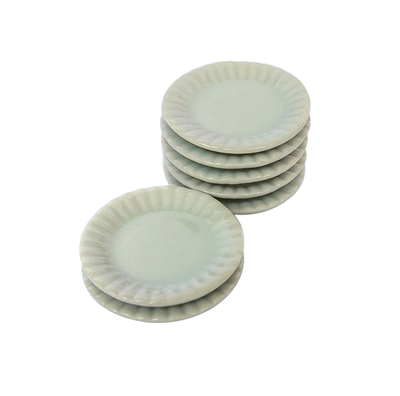 1 x Miniature Round Plate with Frill