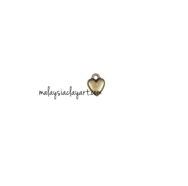1 x DIY Zakka Vintage Love Heart Charm (1cm)