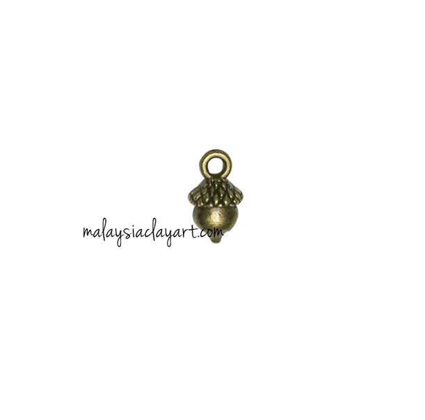 1 x DIY Zakka Vintage Hazelnut Charm