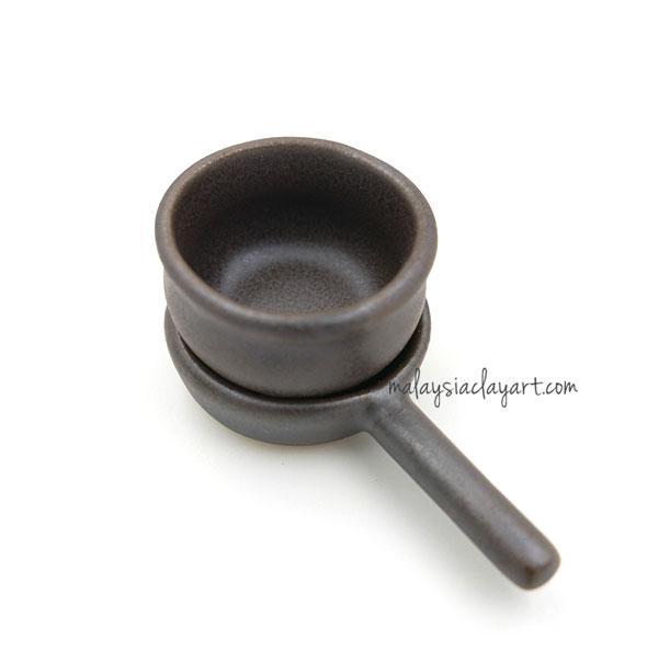 1 Set Of Miniature Food Clay Pot handle