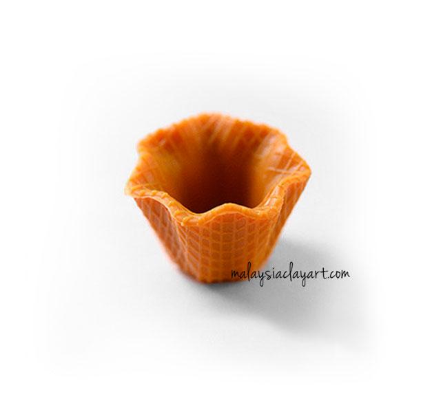 1 x Small Waffle Biscuit Base Ice Cream Dessert