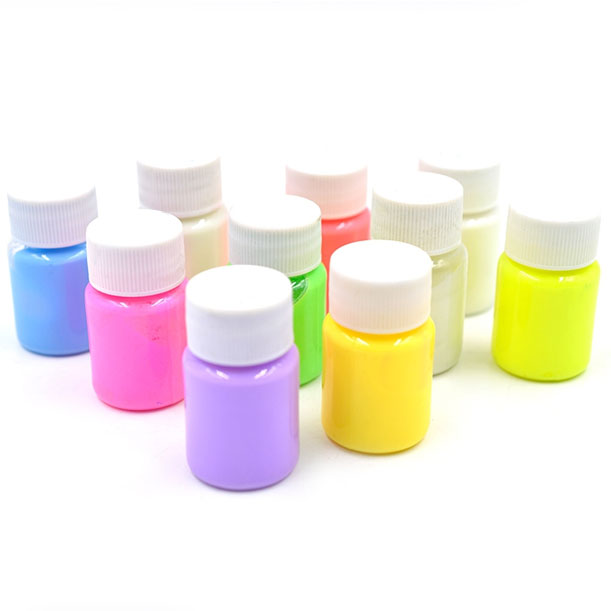 Glow In Dark Paint Suitable for Shirt, Skin and Wall