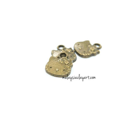 1 x Hello Kitty Bronze Vintage Zakka Charm