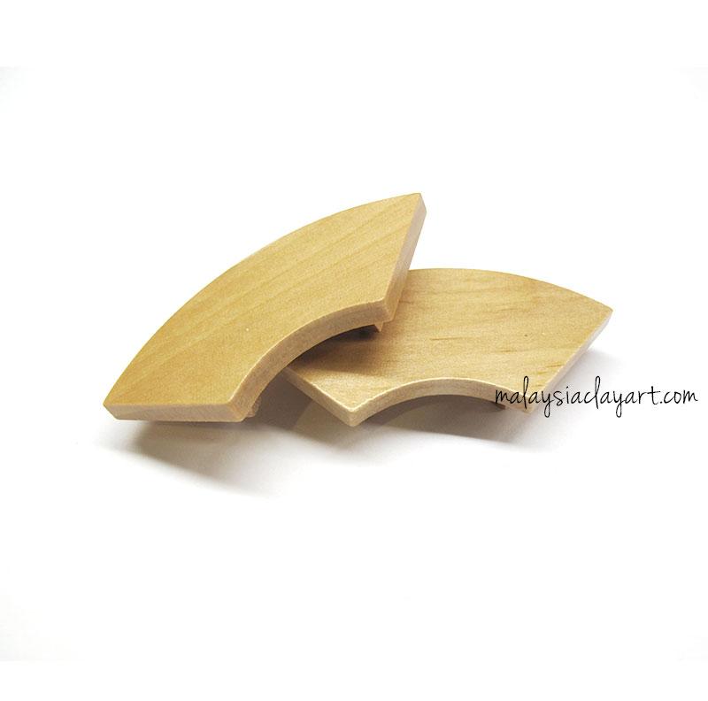 1 x Realistic Japanese Fan Shaped Tray