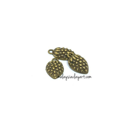 1 x Strawberry Bronze Vintage Zakka Charm